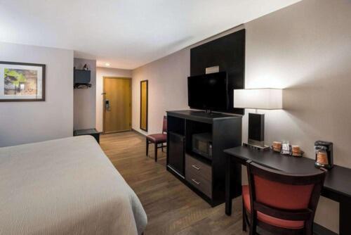 Quality Inn & Suites Cincinnati I-275 Springdale Eksteriør bilde